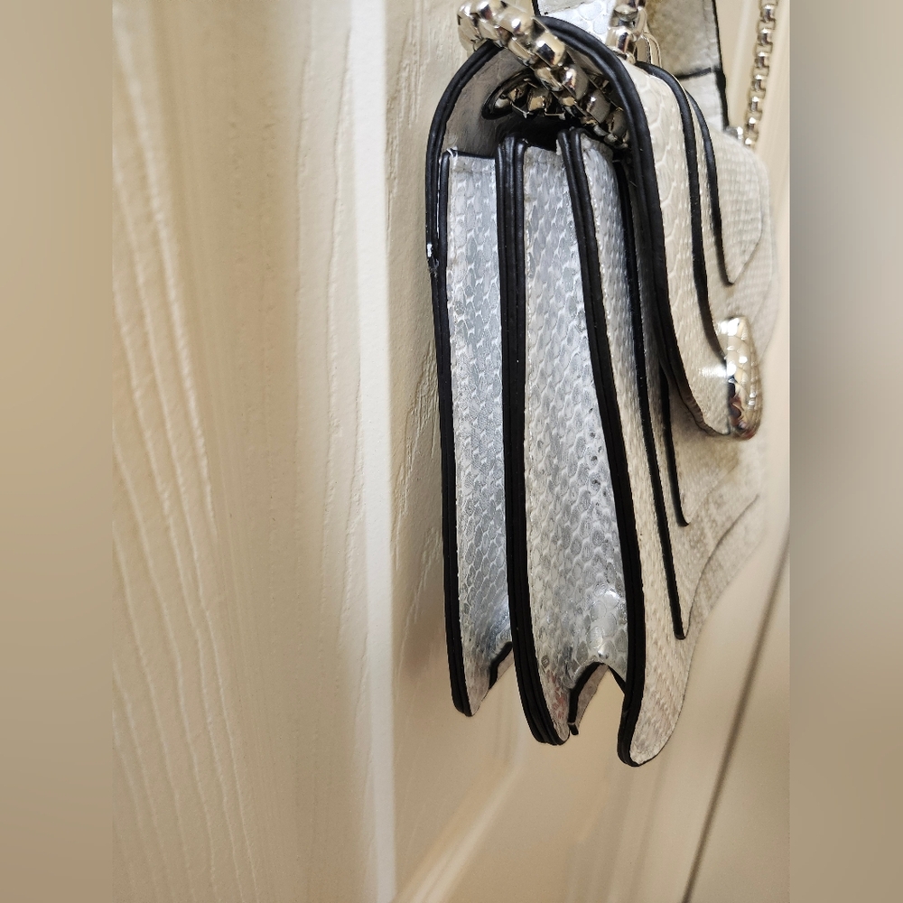 Silver Metallic Snake Pattern Handbag - Picture 5 of 7
